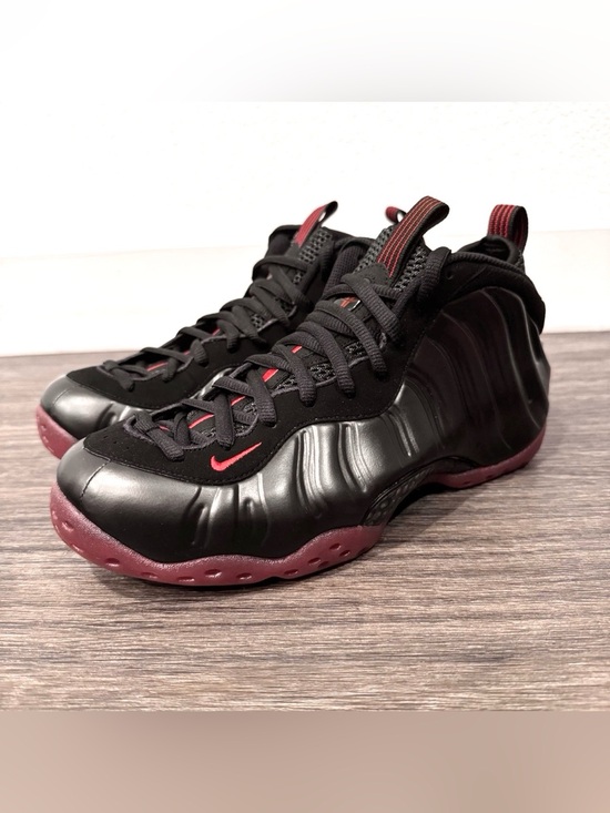 Nike Air Foamposite One Black Red Basketball Sneakers Lace Up Low Top Sz 9.5, 10